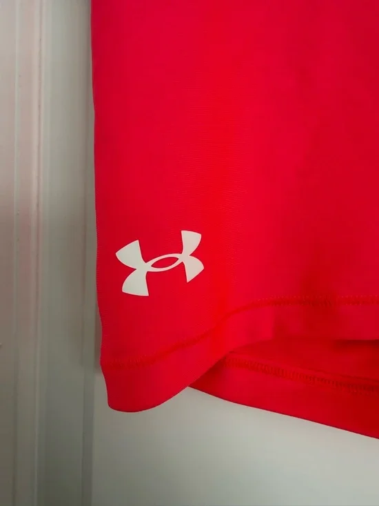 UNDER ARMOUR | Compression Mid Rise Shorty - Size Medium - Picture 2 of 9